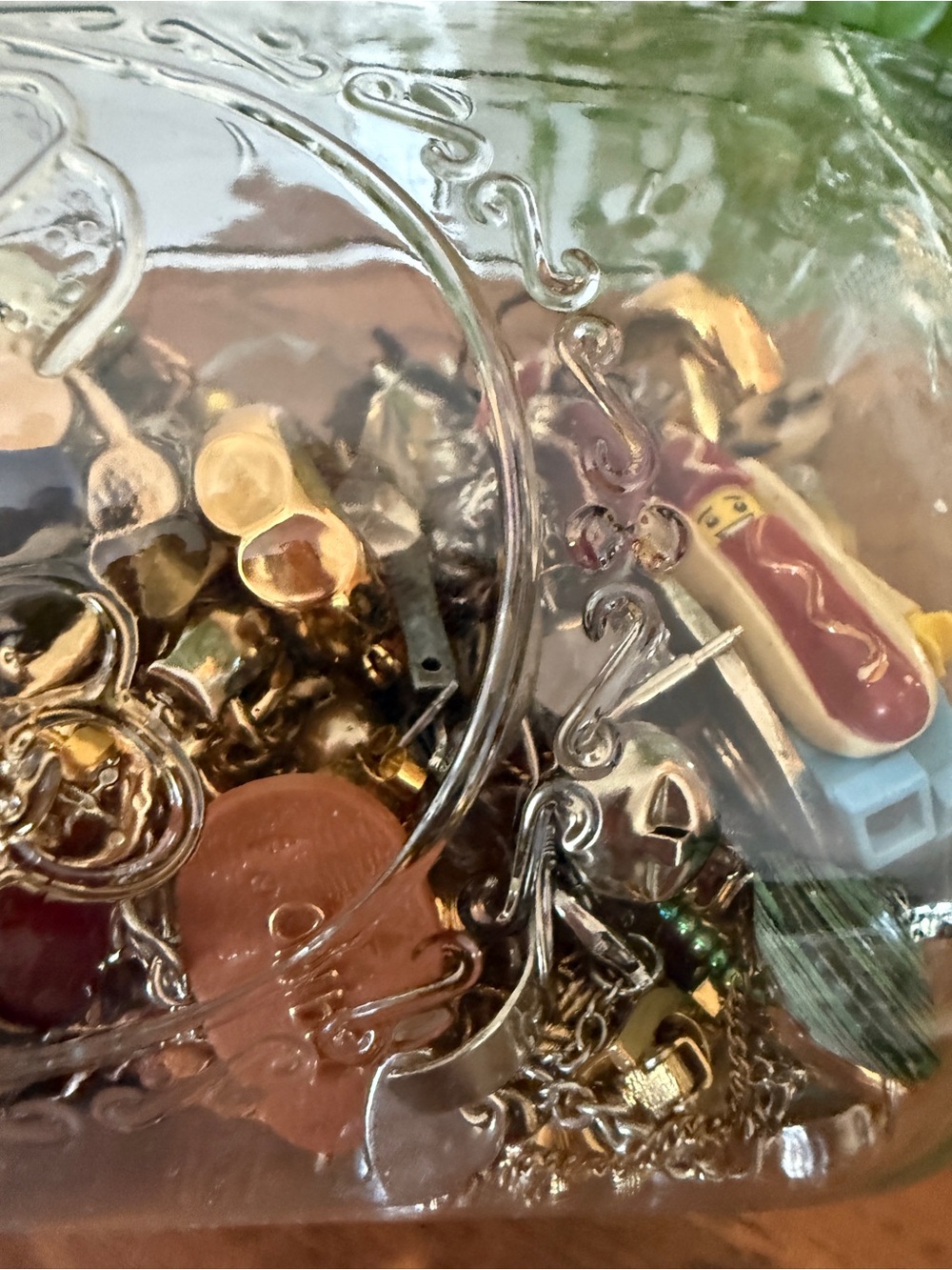 x-large mason jar of trinkets - metal toys, jewelry - Picture 13 of 16